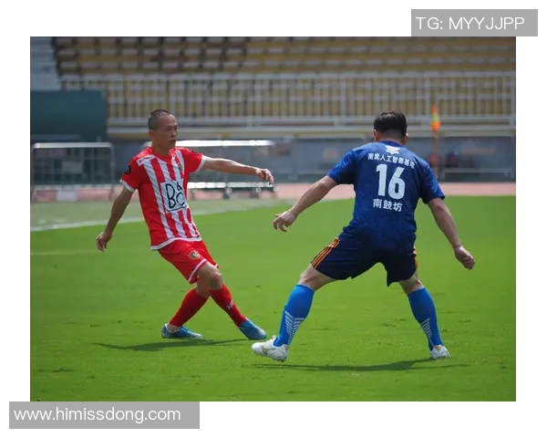 足球球星齐聚舞会闪耀星光激情碰撞展现运动与魅力的完美融合 足球球星齐聚舞会闪耀星光激情碰撞展现运动与魅力的完美融合